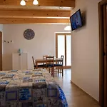 Casa Montefiore 13 Iris Lt Nella Tranquilla Campagna Marchigiana *