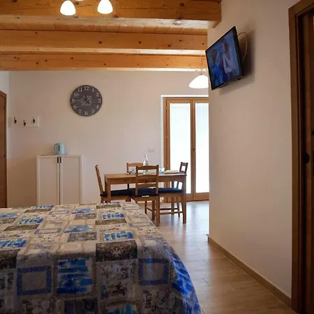 Casa Montefiore 13 Iris Lt Nella Tranquilla Campagna Marchigiana *